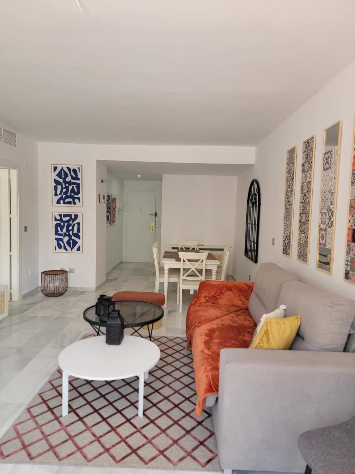 Jardines Del Puerto Apartment Marbella Exterior photo