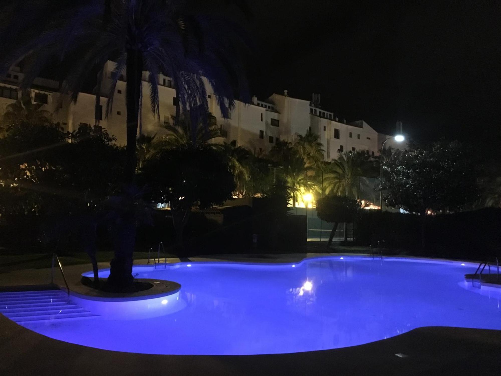 Jardines Del Puerto Apartment Marbella Exterior photo
