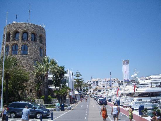 Jardines Del Puerto Apartment Marbella Exterior photo