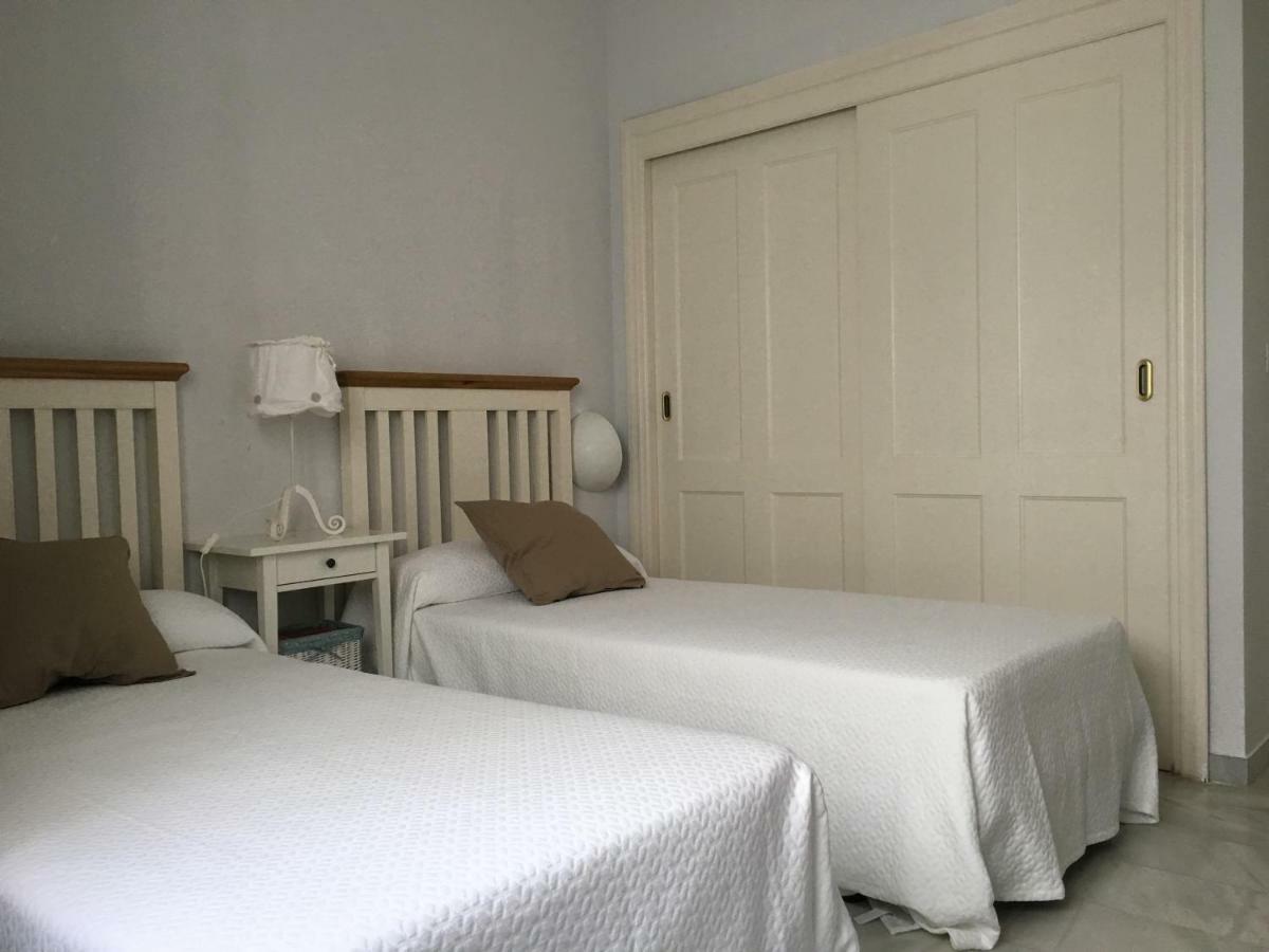 Jardines Del Puerto Apartment Marbella Exterior photo